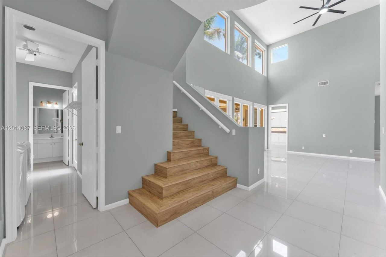 3728 NE 208th Ter , Aventura, FL 33180 Photo