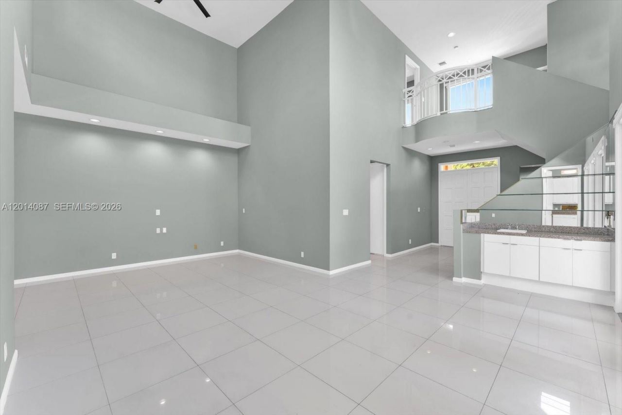 3728 NE 208th Ter , Aventura, FL 33180 Photo