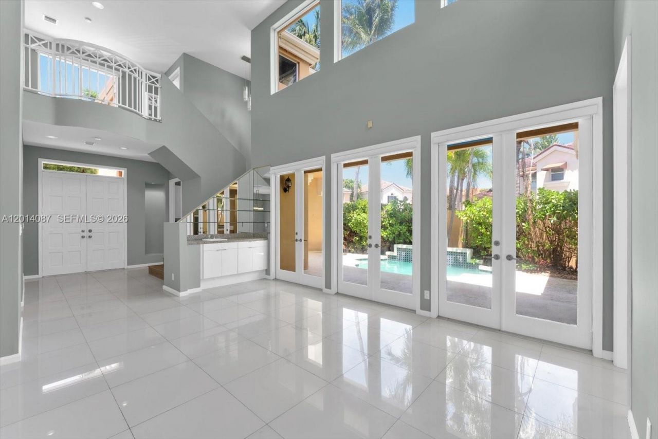 3728 NE 208th Ter , Aventura, FL 33180 Photo