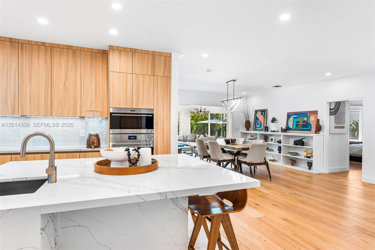 6145 La Gorce Dr, Unit 6145, Miami Beach, FL 33140 Photo