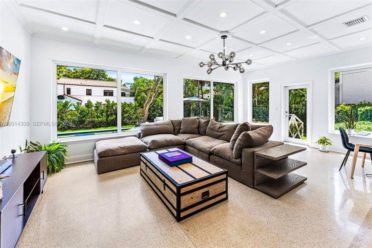 6145 La Gorce Dr, Unit 6145, Miami Beach, FL 33140 Photo