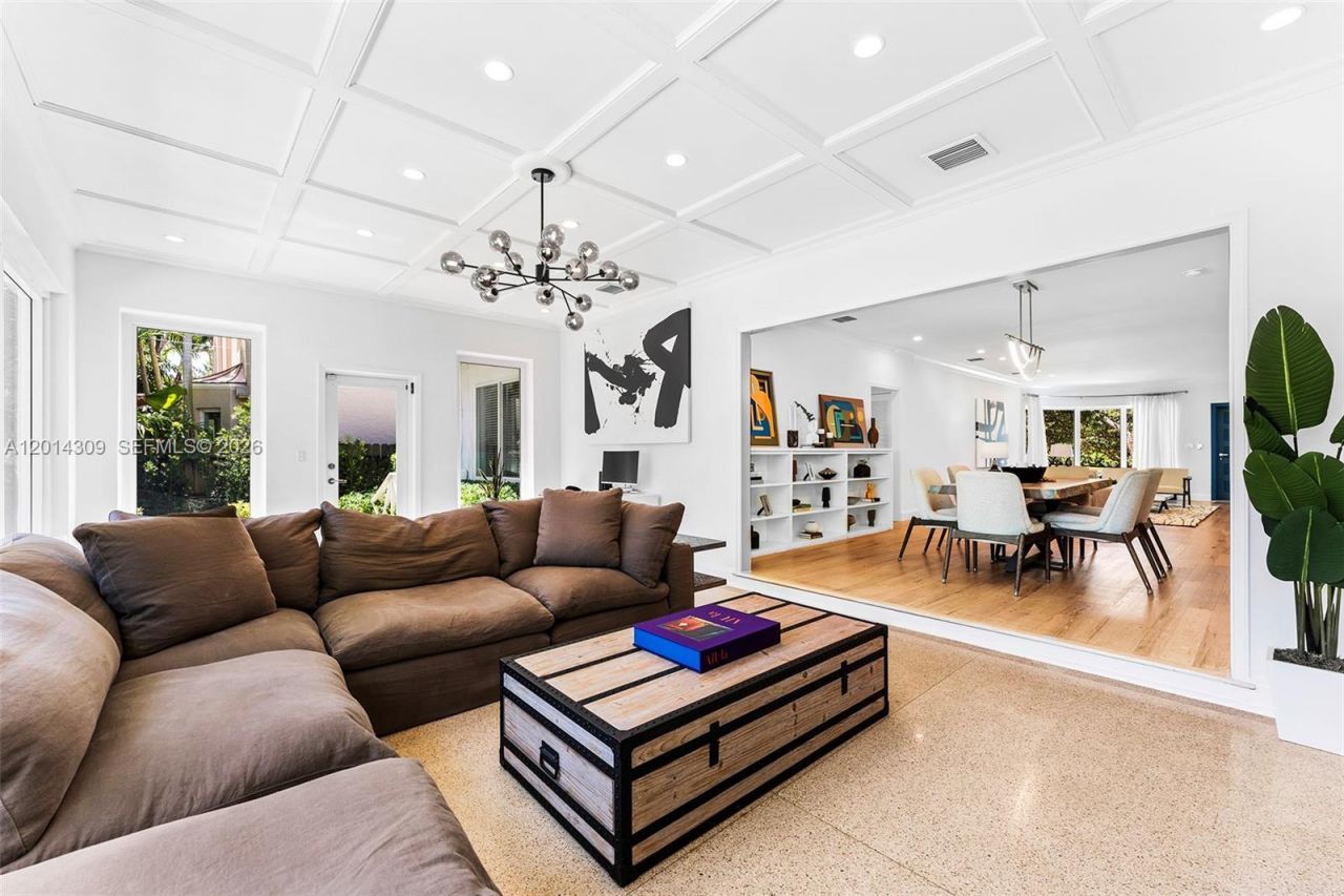 6145 La Gorce Dr, Unit 6145, Miami Beach, FL 33140 Photo