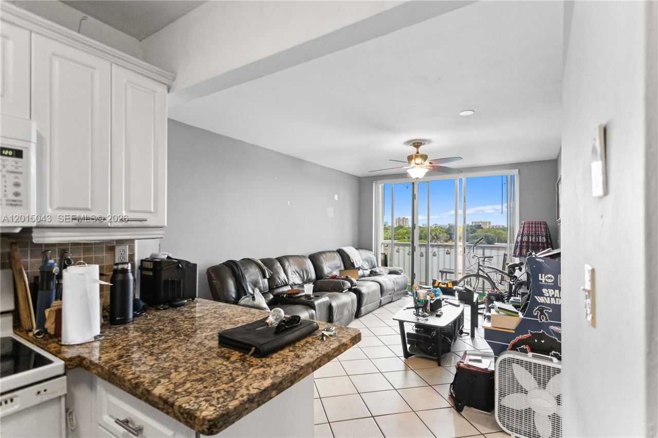 3551 SW 9th Ter , Unit 502, Miami, FL 33135 Photo