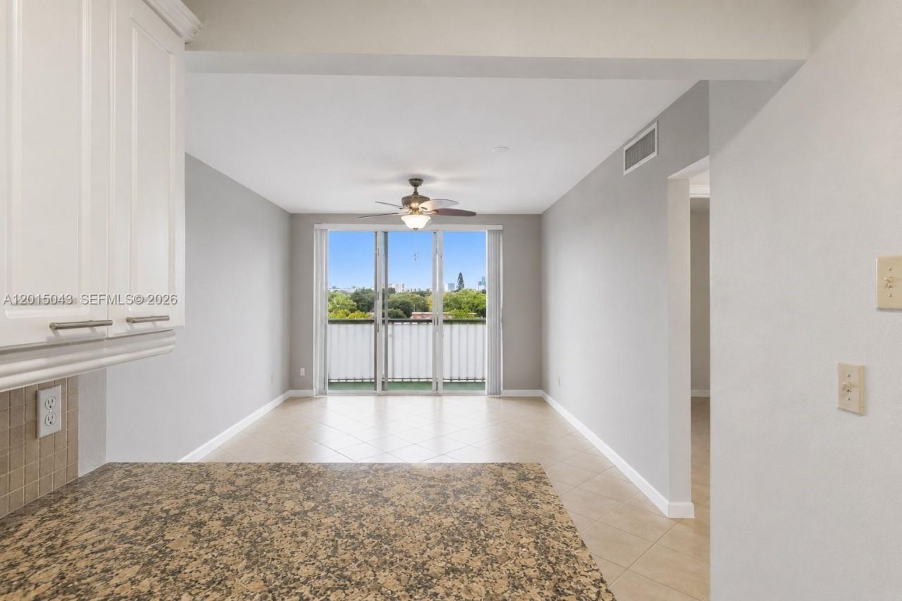3551 SW 9th Ter , Unit 502, Miami, FL 33135 Photo