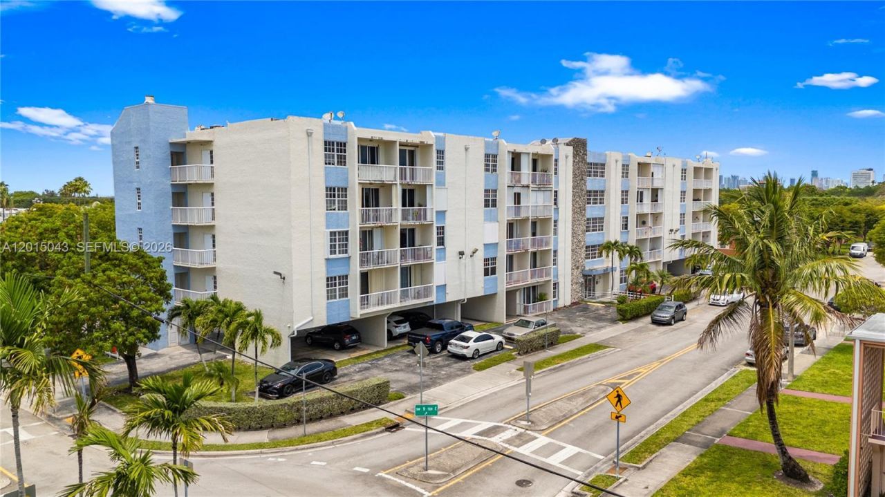 3551 SW 9th Ter , Unit 502, Miami, FL 33135 Photo