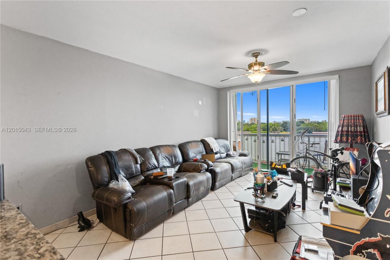 3551 SW 9th Ter , Unit 502, Miami, FL 33135 Photo
