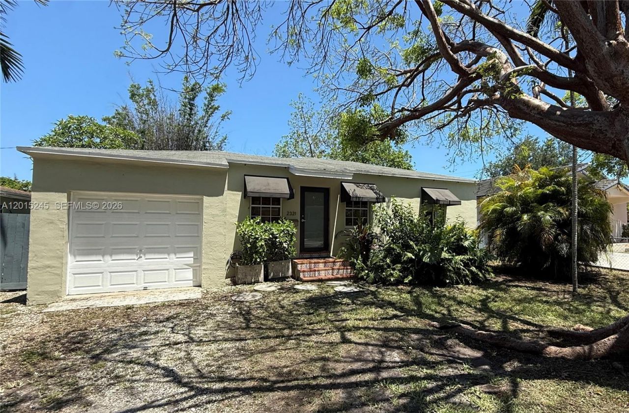 2321 SW 31 Ave, Miami, FL 33145 Photo