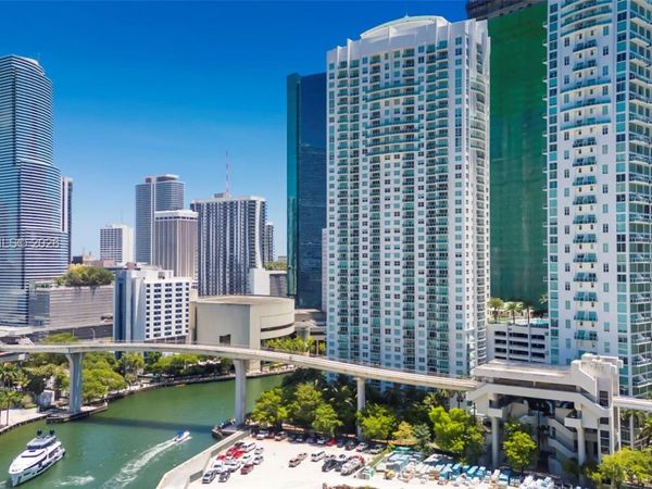 31 SE 5th St , Unit 3010, Miami, FL 33131