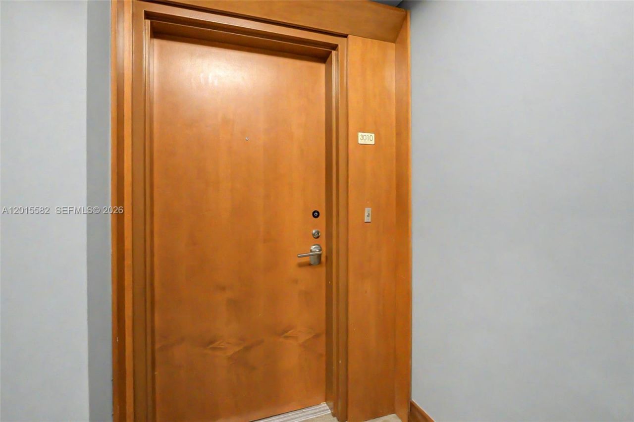 31 SE 5th St , Unit 3010, Miami, FL 33131 Photo