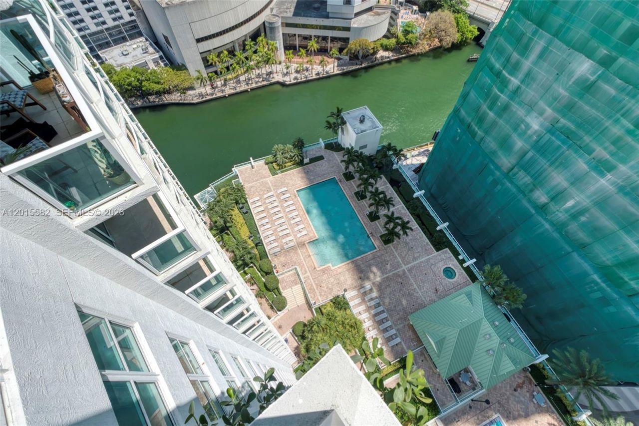31 SE 5th St , Unit 3010, Miami, FL 33131 Photo