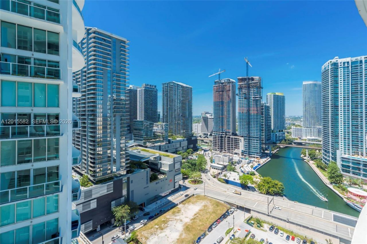31 SE 5th St , Unit 3010, Miami, FL 33131 Photo