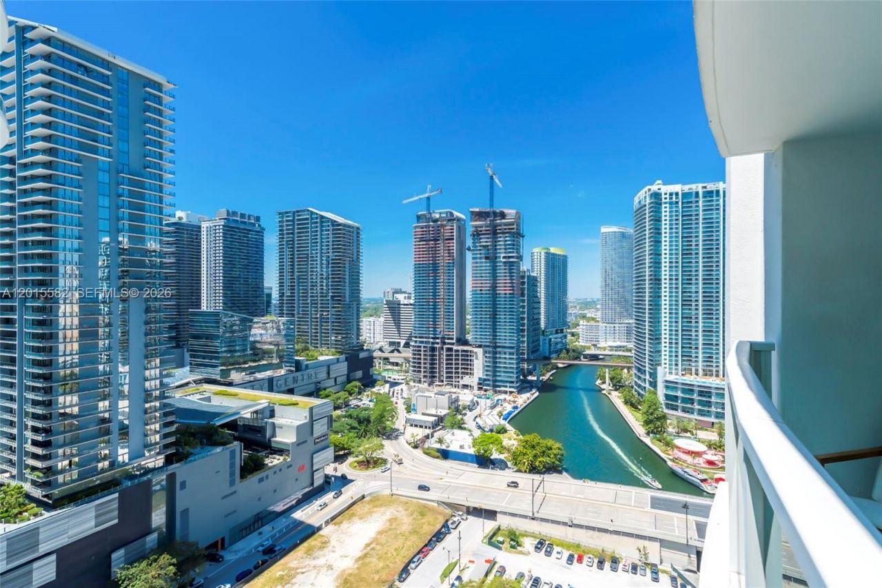 31 SE 5th St , Unit 3010, Miami, FL 33131 Photo