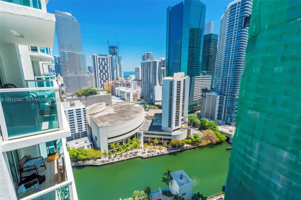 31 SE 5th St , Unit 3010, Miami, FL 33131 Photo