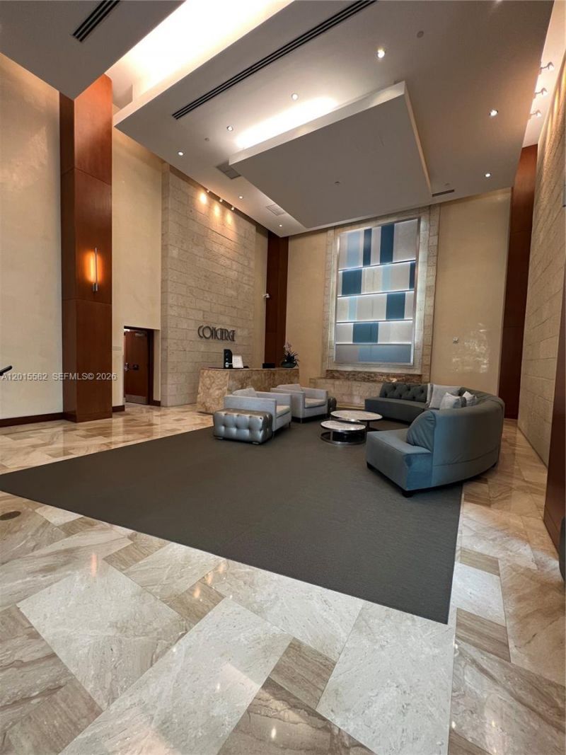 31 SE 5th St , Unit 3010, Miami, FL 33131 Photo