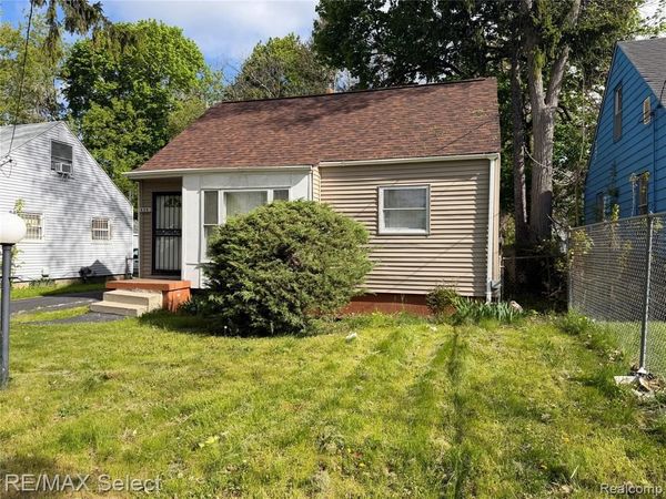 626 W Austin Avenue , Flint, MI 48505