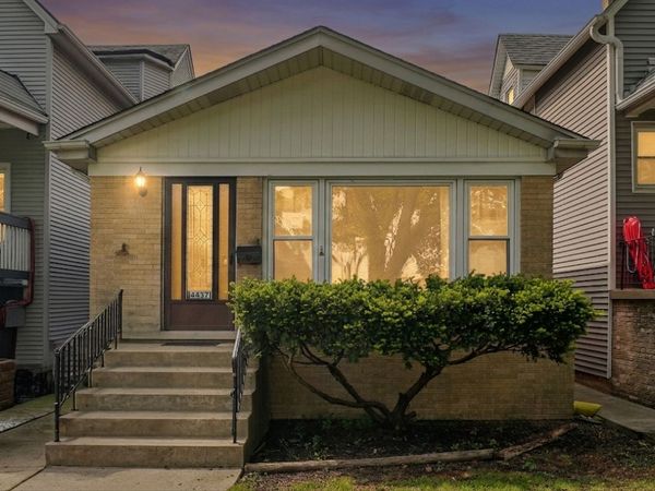 4457 W Leland Avenue , Chicago, IL 60630