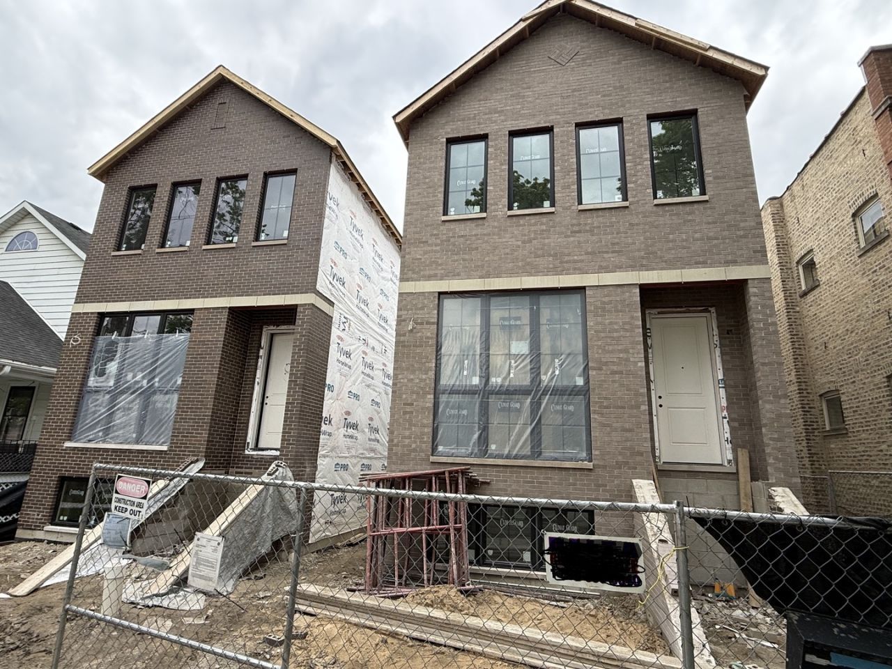 6732 N Oxford Avenue, Chicago, IL 60631