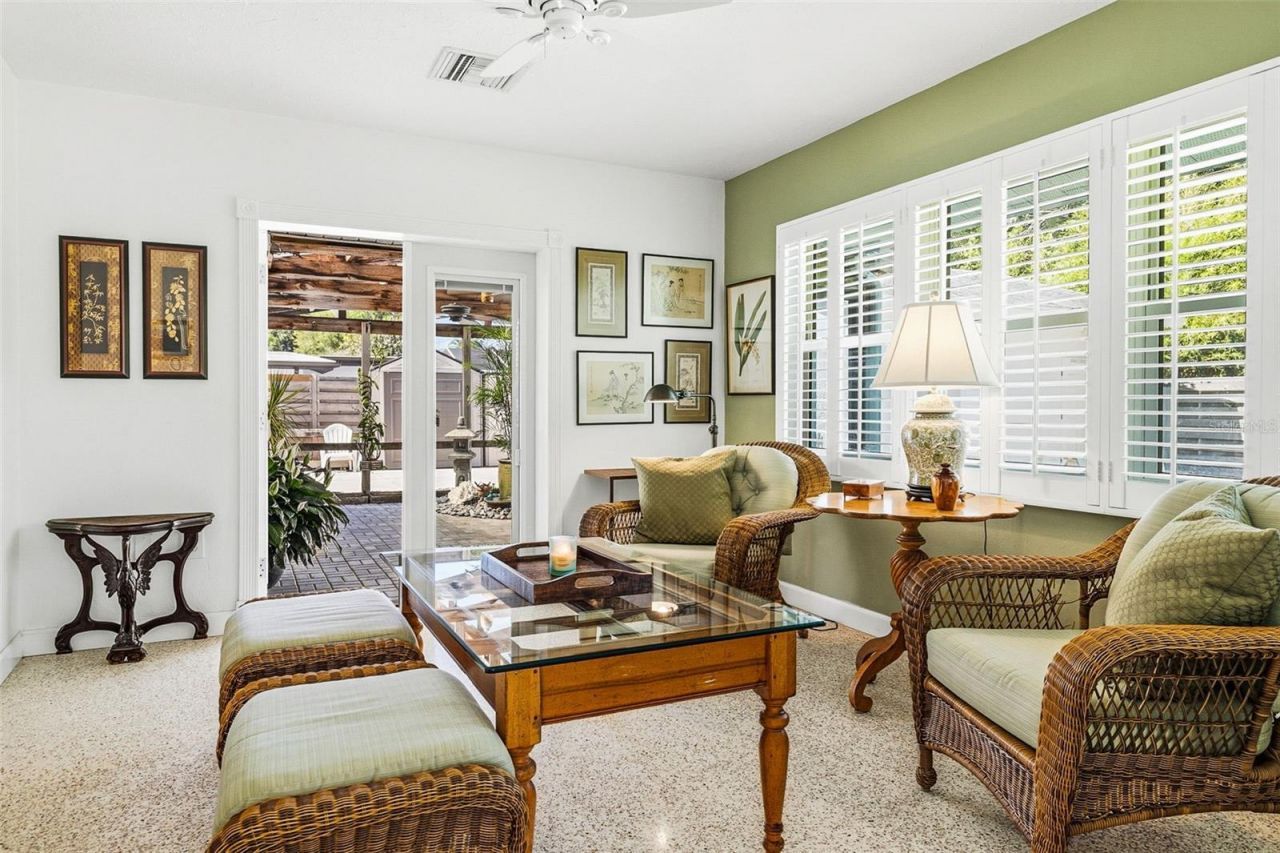 2747 Jefferson Circle, Sarasota, FL 34239 Photo