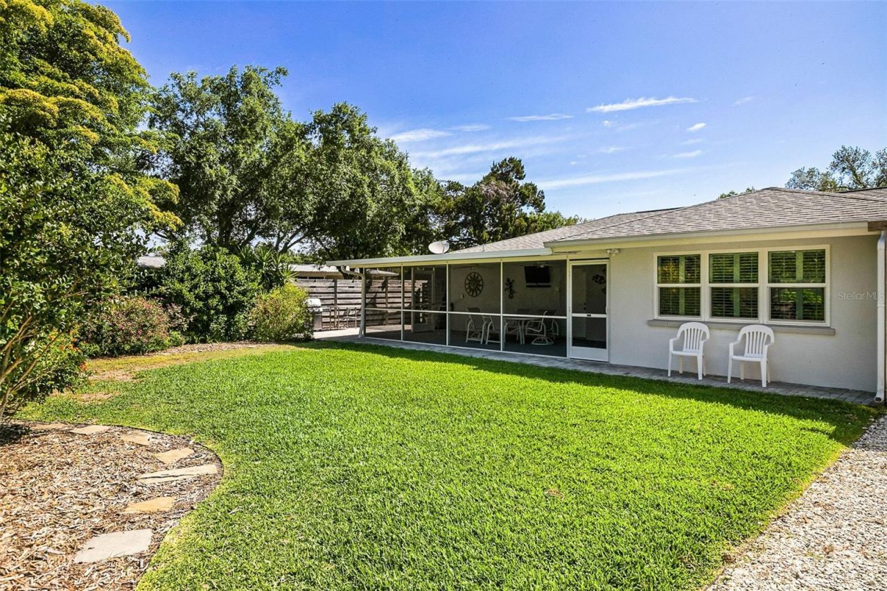 2747 Jefferson Circle, Sarasota, FL 34239 Photo