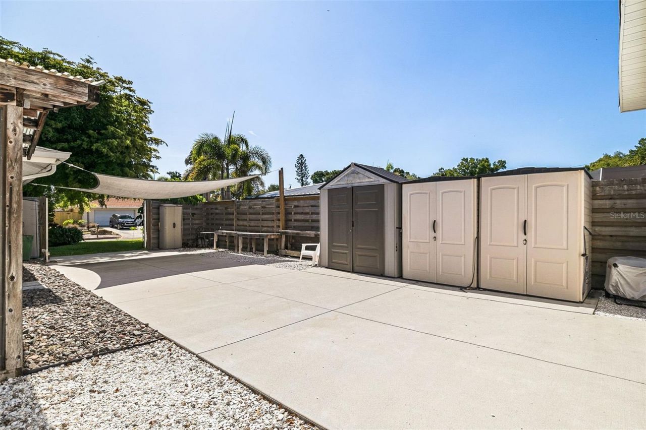2747 Jefferson Circle, Sarasota, FL 34239 Photo
