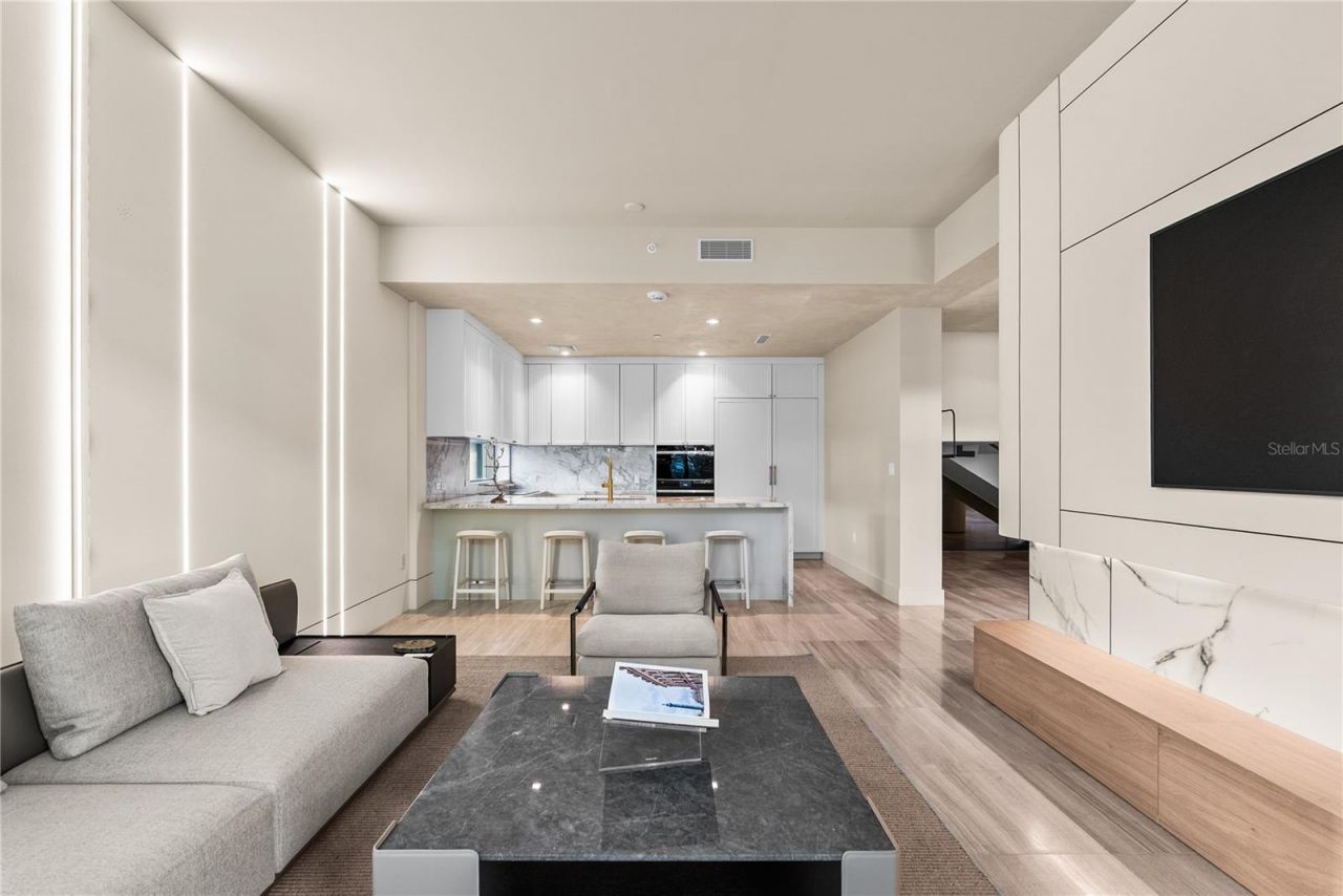 3020 W Santiago Street, Unit 1, Tampa, FL 33629 Photo