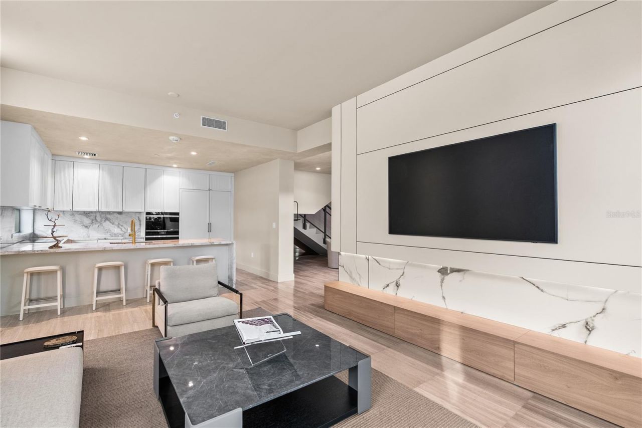 3020 W Santiago Street, Unit 1, Tampa, FL 33629 Photo