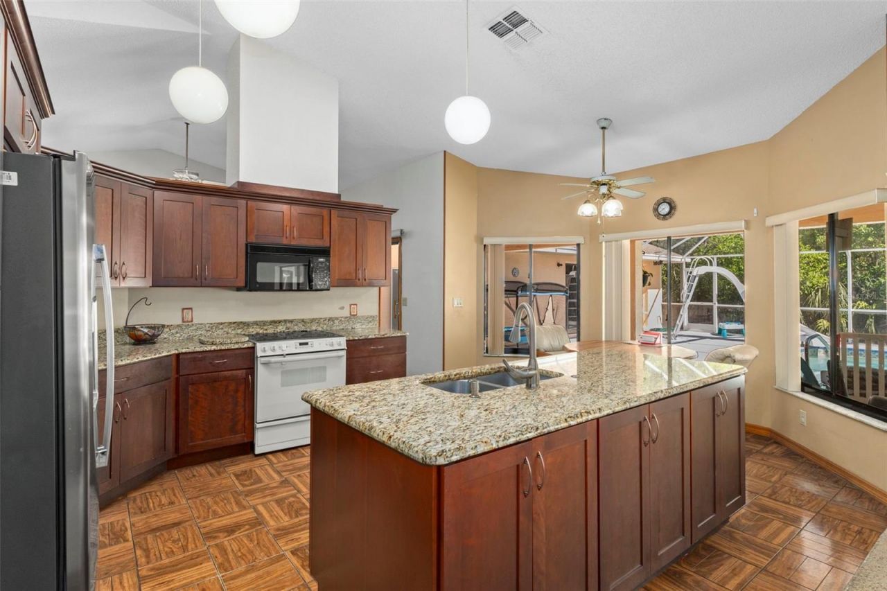 8959 Nakoma Way, Weeki Wachee, FL 34613 Photo