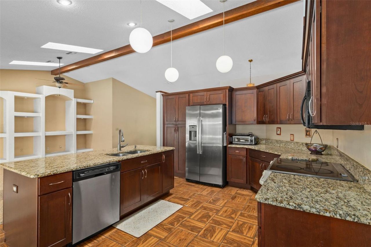 8959 Nakoma Way, Weeki Wachee, FL 34613 Photo