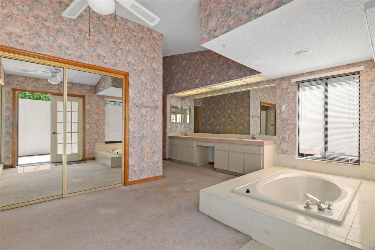 8959 Nakoma Way, Weeki Wachee, FL 34613 Photo