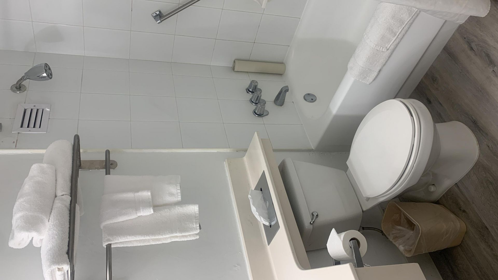 19201 Collins Avenue, Unit 231, Sunny Isles Beach, FL 33160 Photo