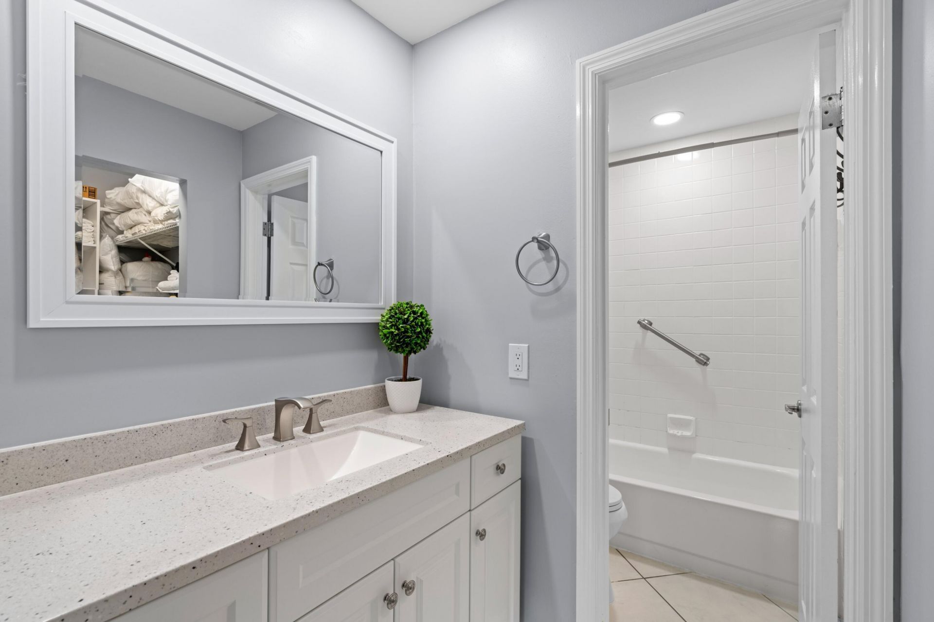 3372 NE 5th Drive, Boca Raton, FL 33431 Photo