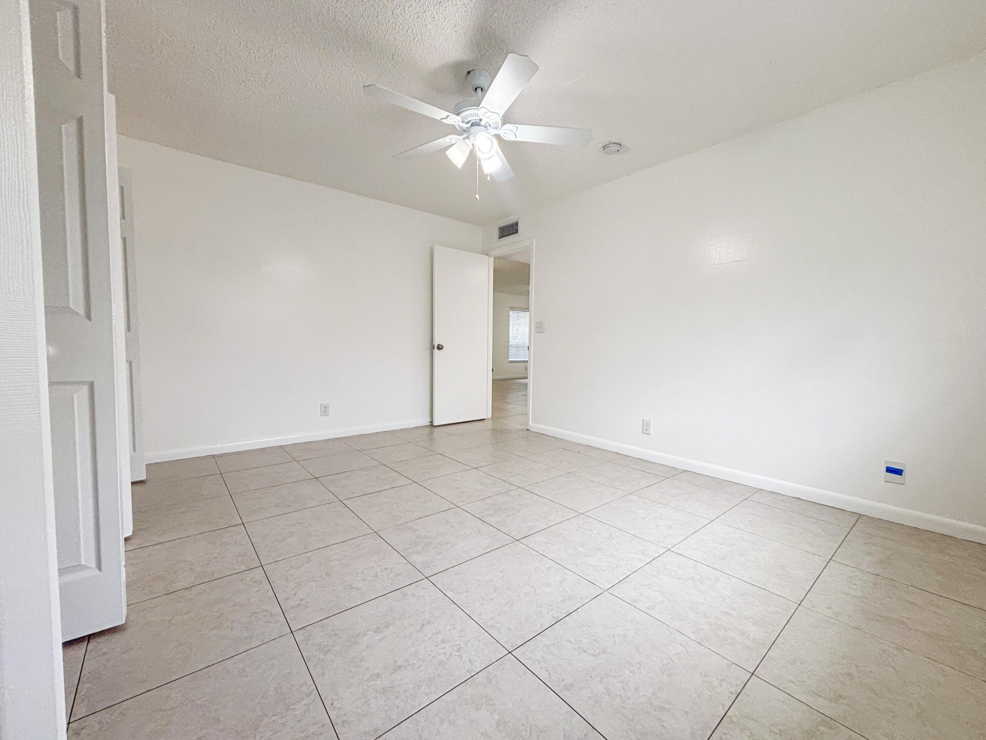 8830 W Sample Road, Unit 3, Coral Springs, FL 33065 Photo