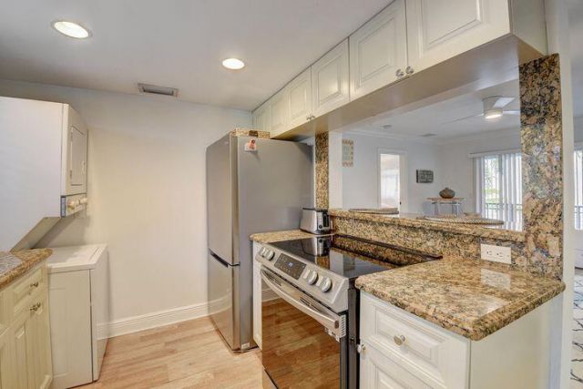 49 SE 7th Avenue, Unit 4, Delray Beach, FL 33483 Photo