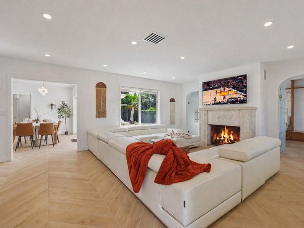 610 NE 16th Terrace, Fort Lauderdale, FL 33304