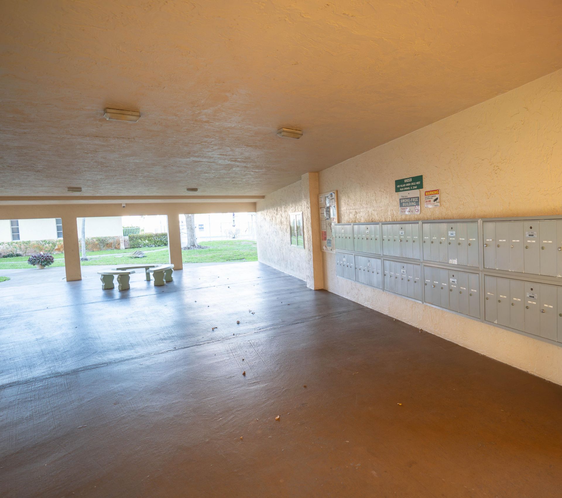 400 W Village Green Cir Circle W, Unit 214, Palm Springs, FL 33461 Photo
