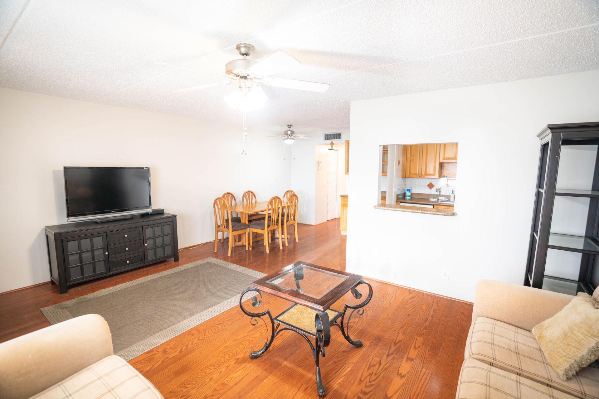 400 W Village Green Cir Circle W, Unit 214, Palm Springs, FL 33461 Photo