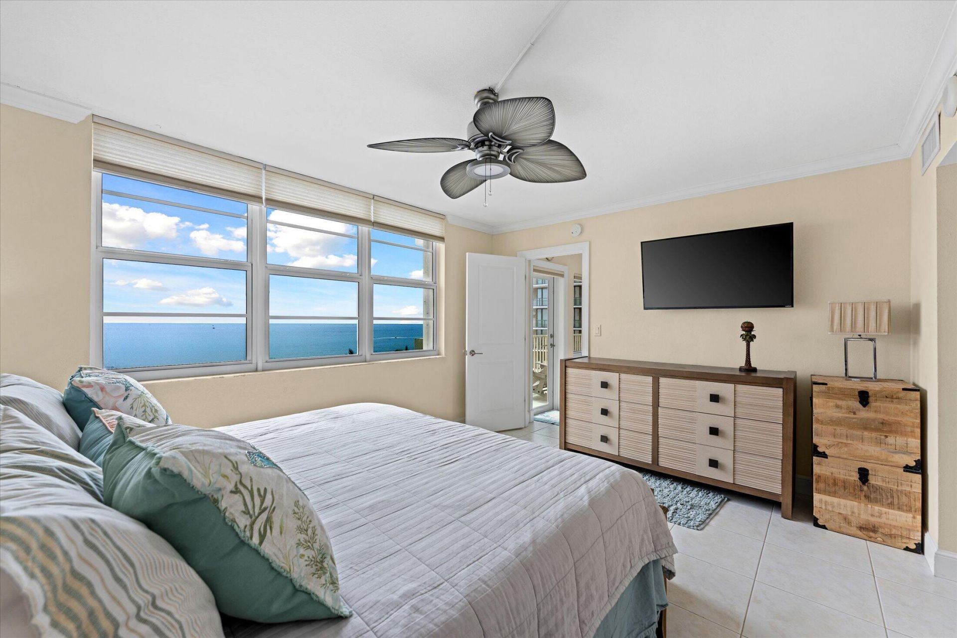750 N Ocean Boulevard, Unit 710, Pompano Beach, FL 33062 Photo