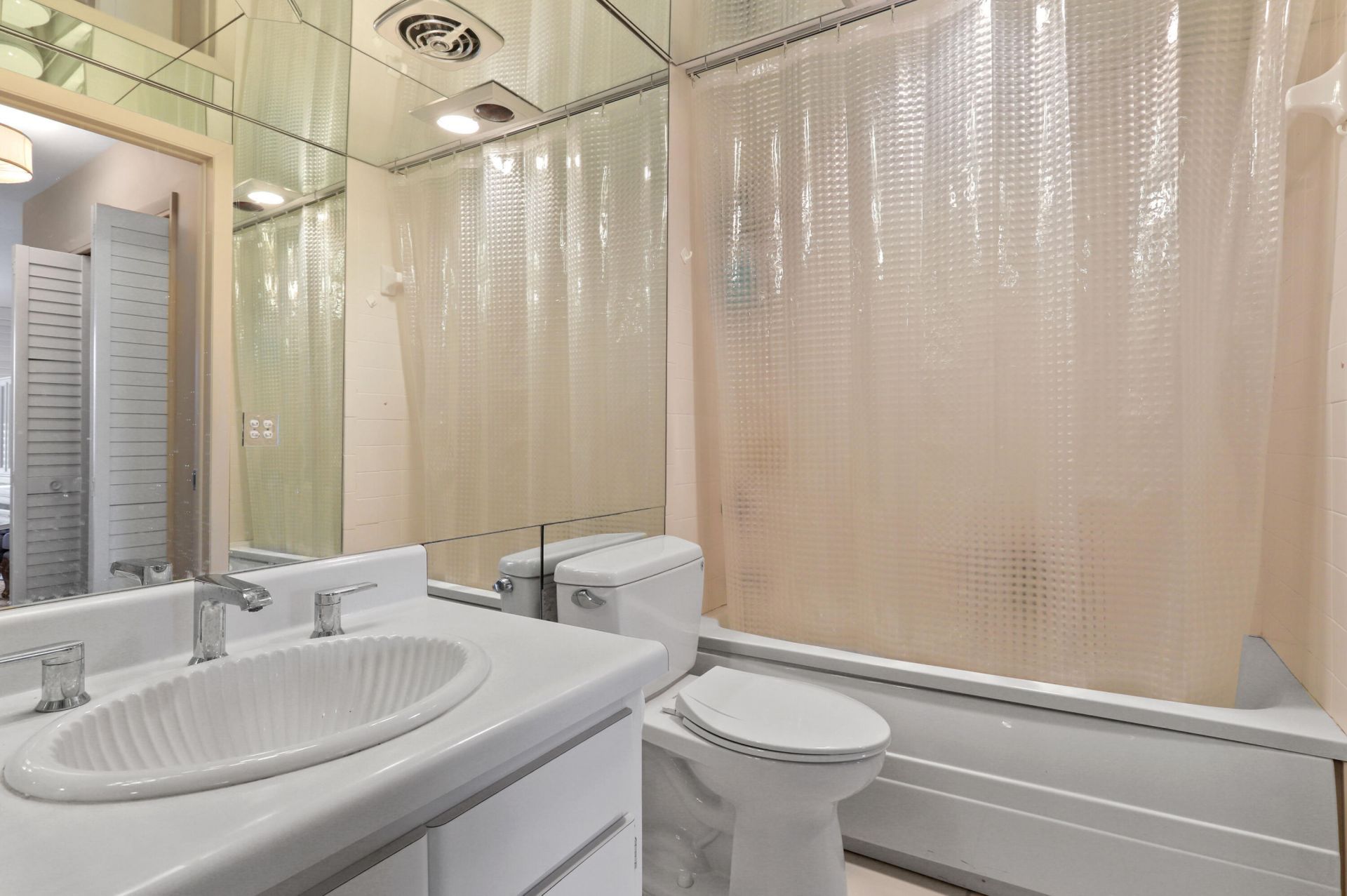 2295 S Ocean Boulevard, Unit 505, Palm Beach, FL 33480 Photo