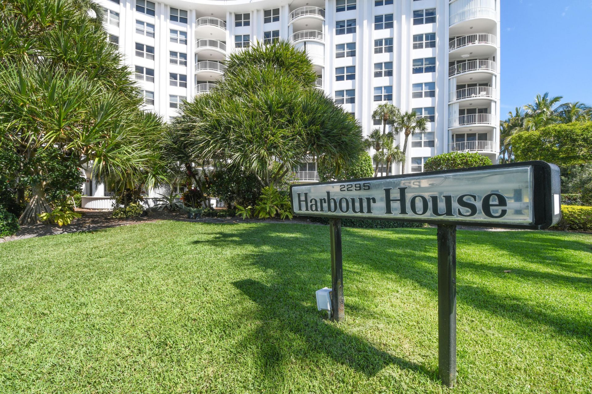 2295 S Ocean Boulevard, Unit 505, Palm Beach, FL 33480 Photo