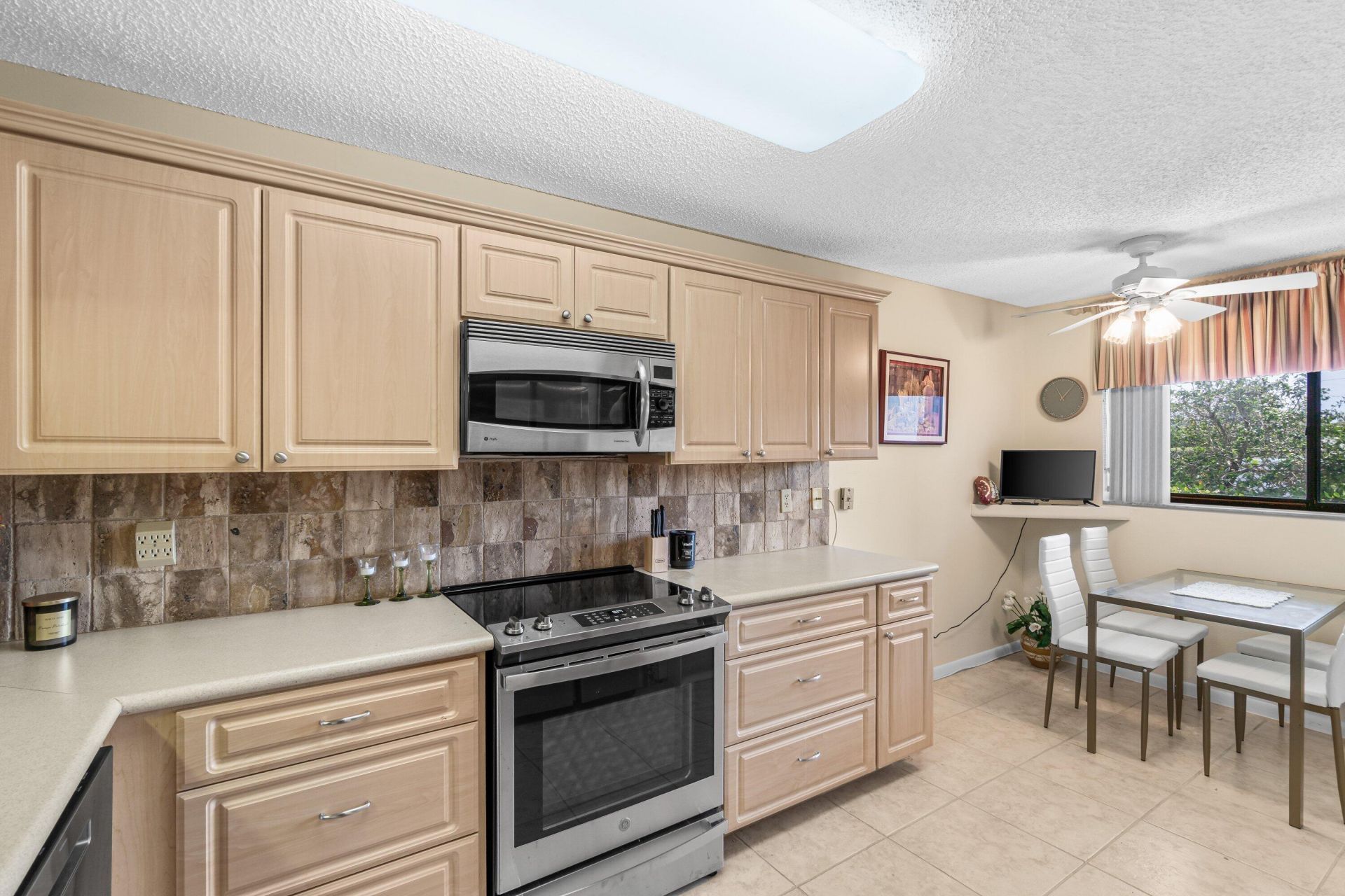 5550 Witney Drive, Unit 102, Delray Beach, FL 33484 Photo
