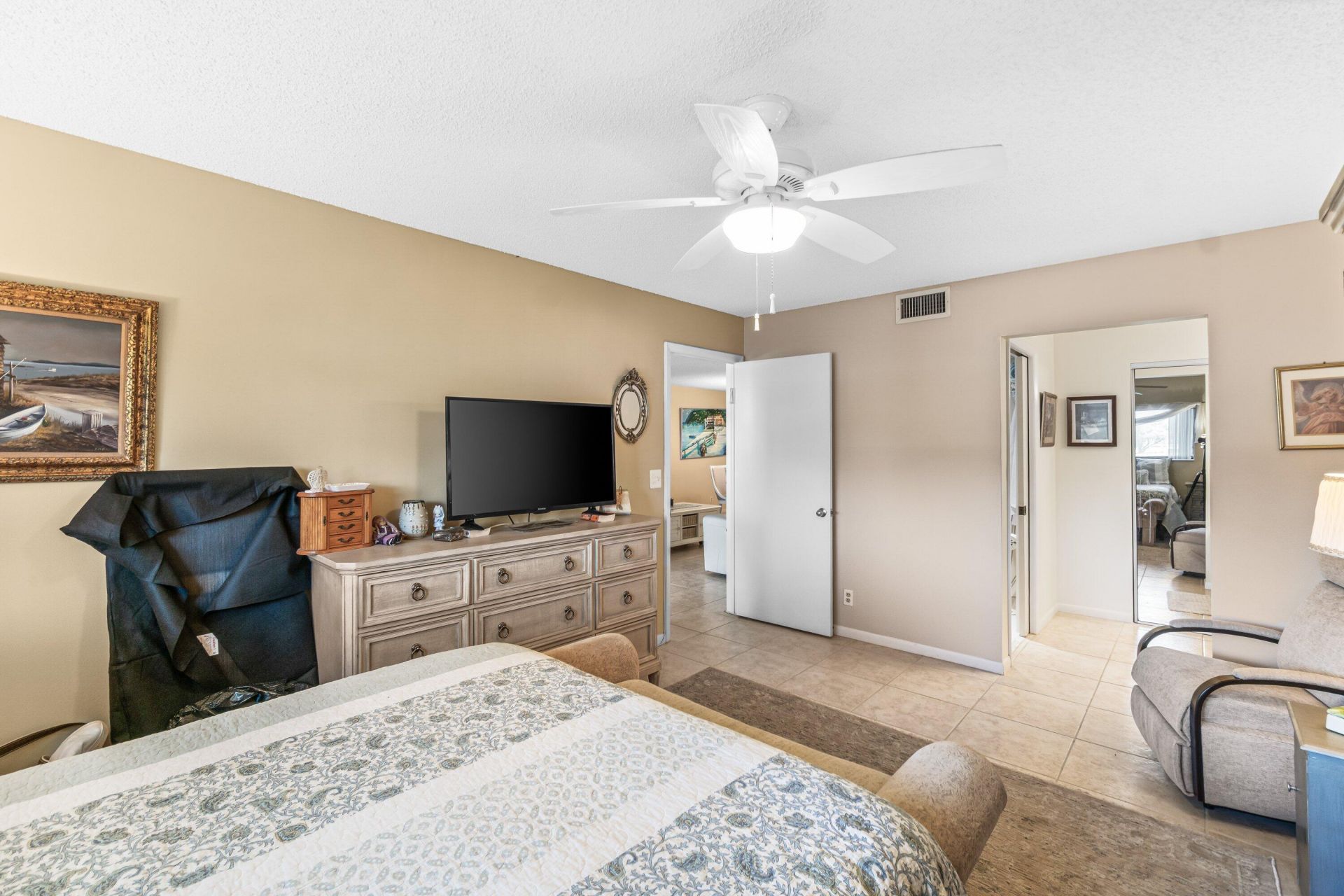 5550 Witney Drive, Unit 102, Delray Beach, FL 33484 Photo