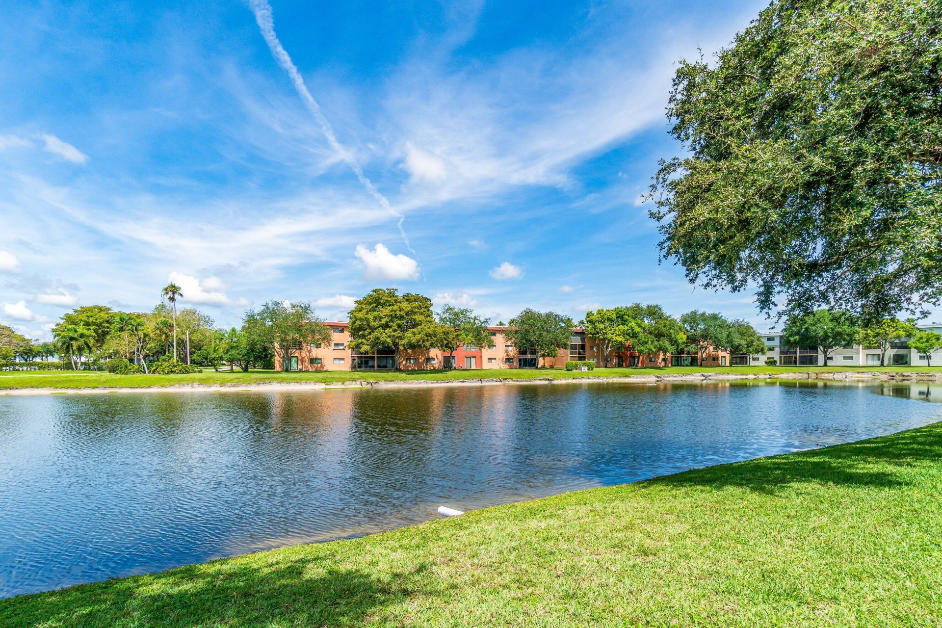 5550 Witney Drive, Unit 102, Delray Beach, FL 33484 Photo
