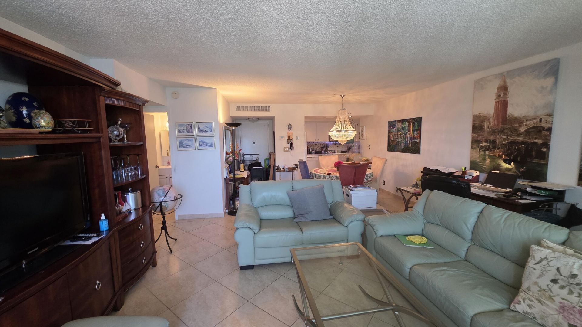 100 Golden Isles Drive, Unit 714, Hallandale Beach, FL 33009 Photo