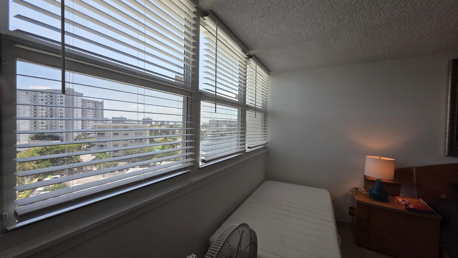 100 Golden Isles Drive, Unit 714, Hallandale Beach, FL 33009 Photo