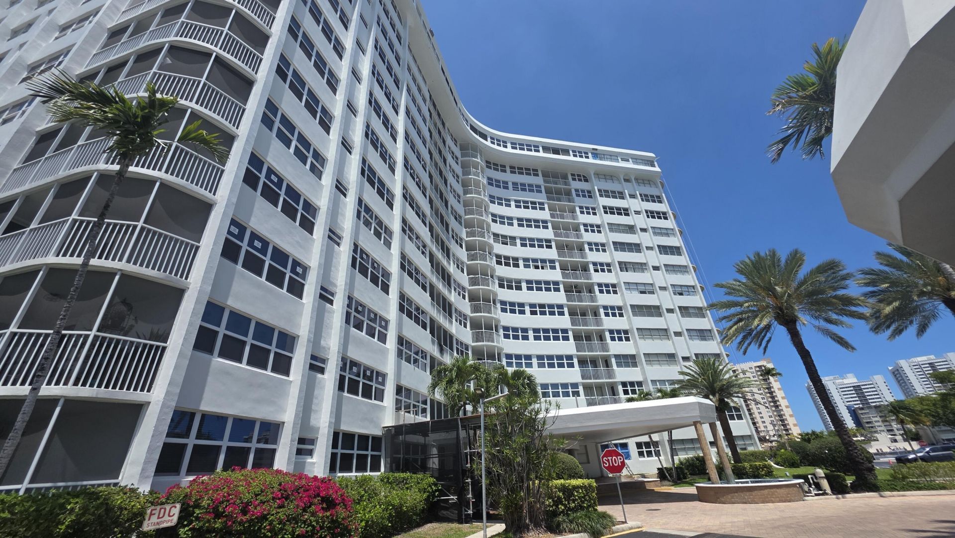 100 Golden Isles Drive, Unit 714, Hallandale Beach, FL 33009 Photo