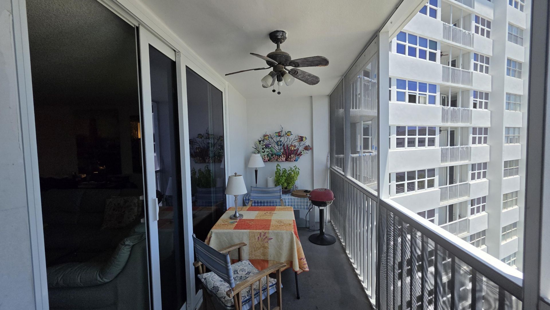 100 Golden Isles Drive, Unit 714, Hallandale Beach, FL 33009 Photo