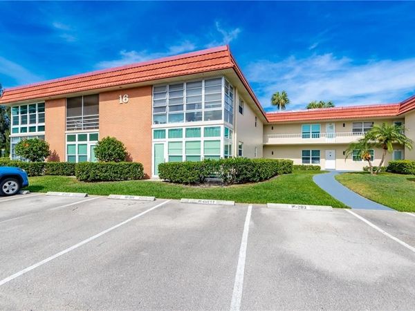 16 Vista Palm Lane, Unit 204, Vero Beach, FL 32962