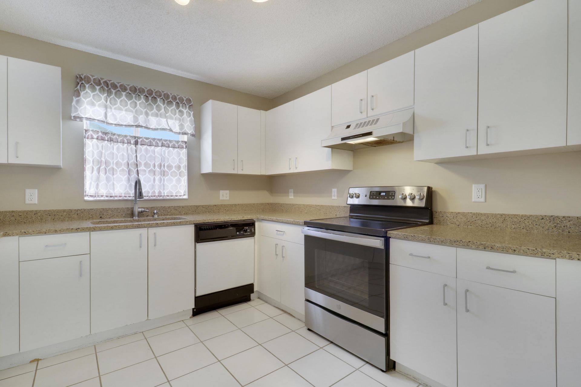 6849 Barnwell Drive, Boynton Beach, FL 33437 Photo