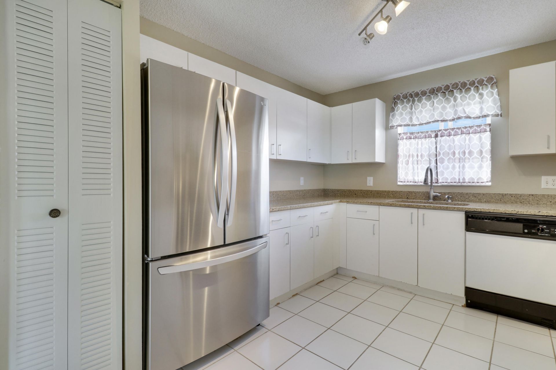 6849 Barnwell Drive, Boynton Beach, FL 33437 Photo