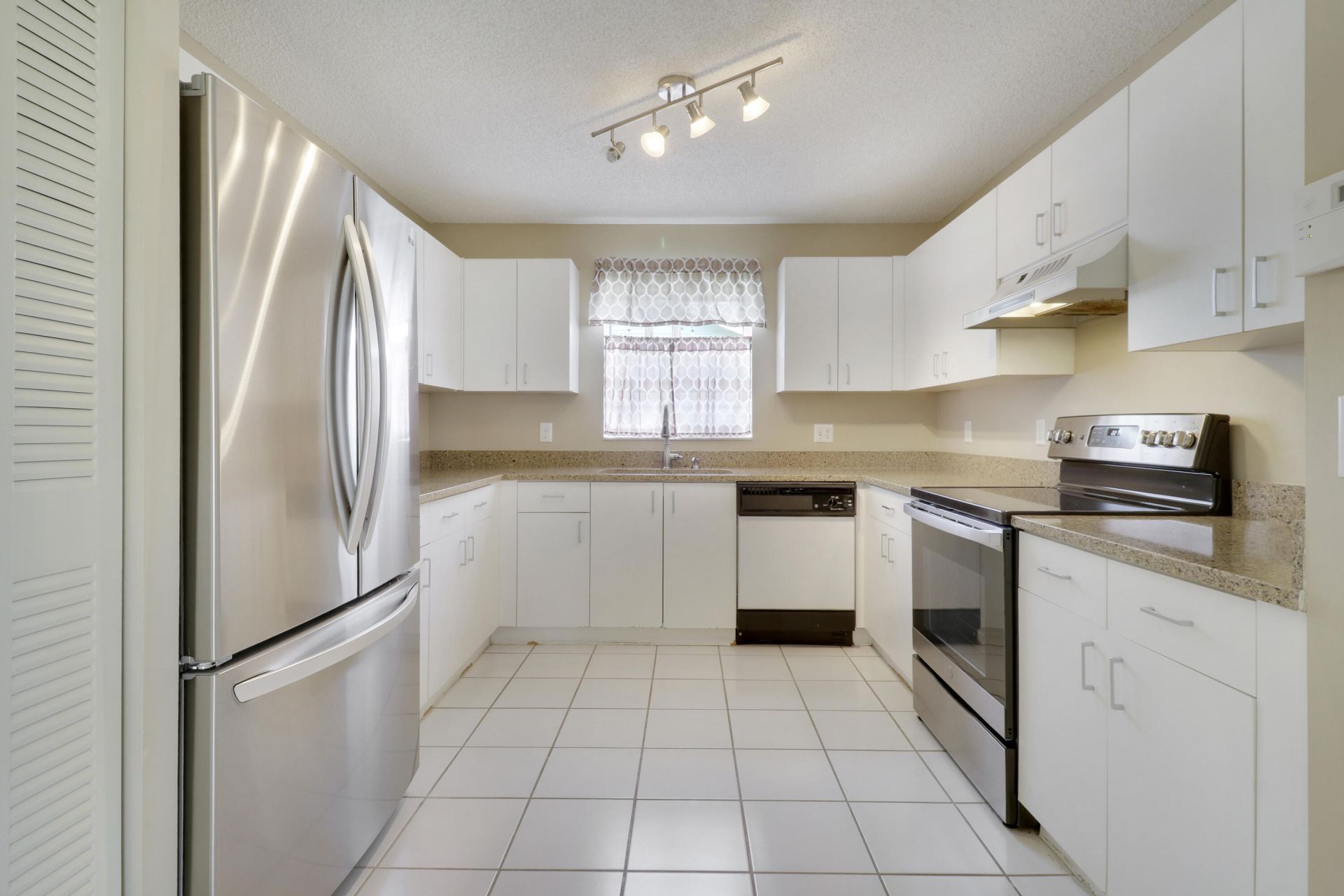 6849 Barnwell Drive, Boynton Beach, FL 33437 Photo